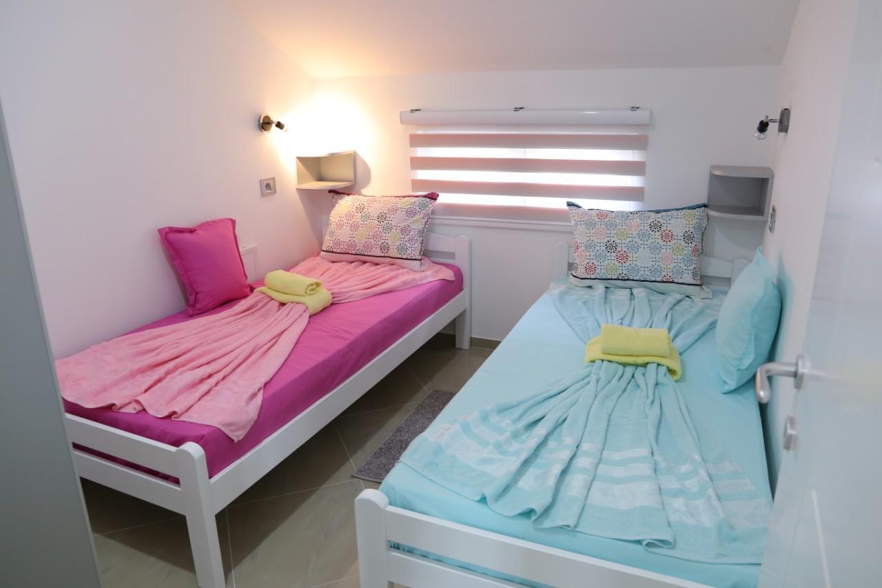 Apartmani "Roshu" 소코 반자 외부 사진
