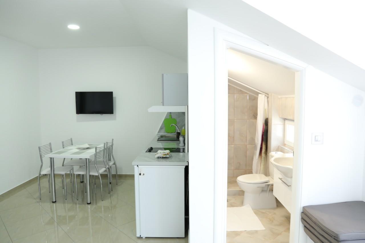 Apartmani "Roshu" 소코 반자 외부 사진